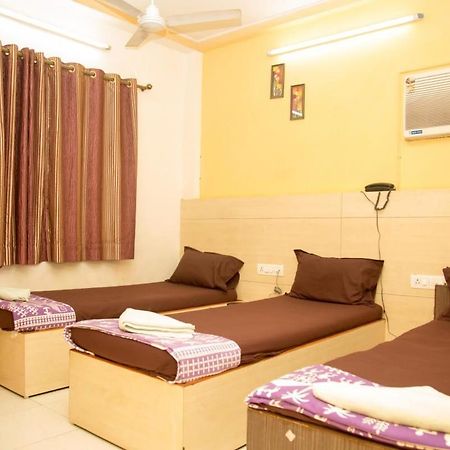 Srujan Sarai Service Apartment 뭄바이 외부 사진