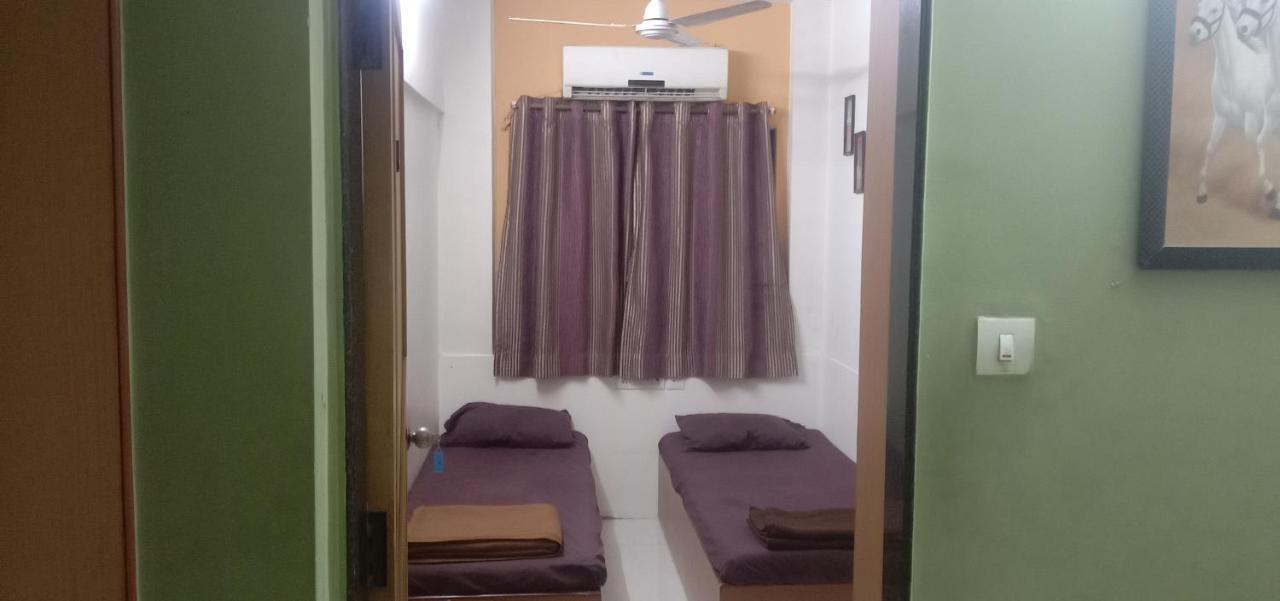 Srujan Sarai Service Apartment 뭄바이 외부 사진